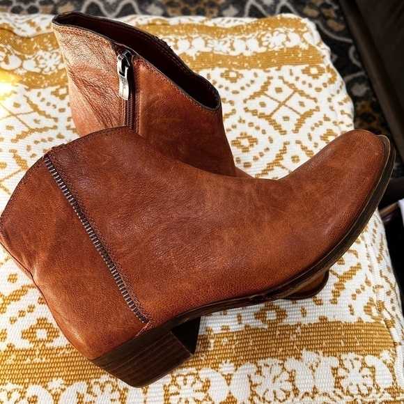 Bcbgeneration LEATHER ZIPPER BOOTIES - Picture 5 of 12